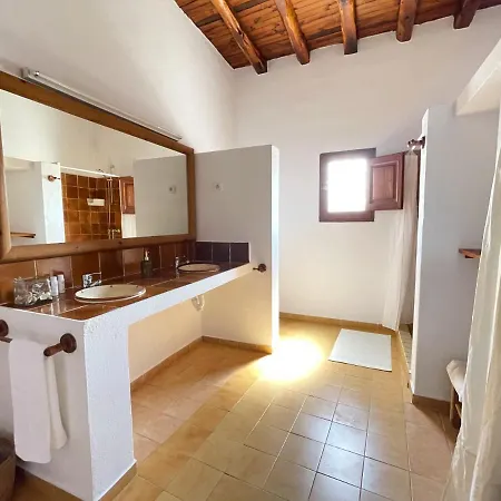 Toni Den Real Tatil Evi