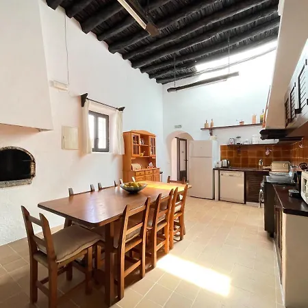 Toni Den Real Tatil Evi San José